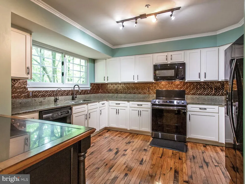 101 QUIET WATERS PLACE Annapolis, MD 21403