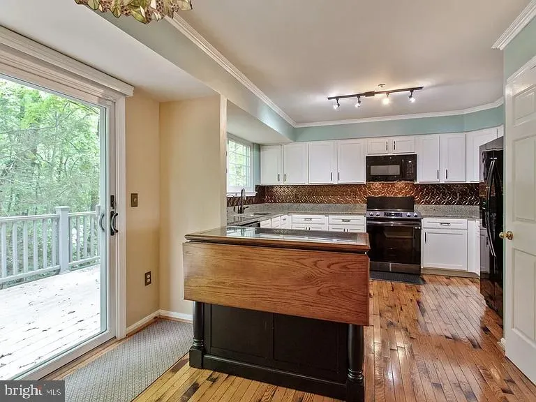 101 QUIET WATERS PLACE Annapolis, MD 21403