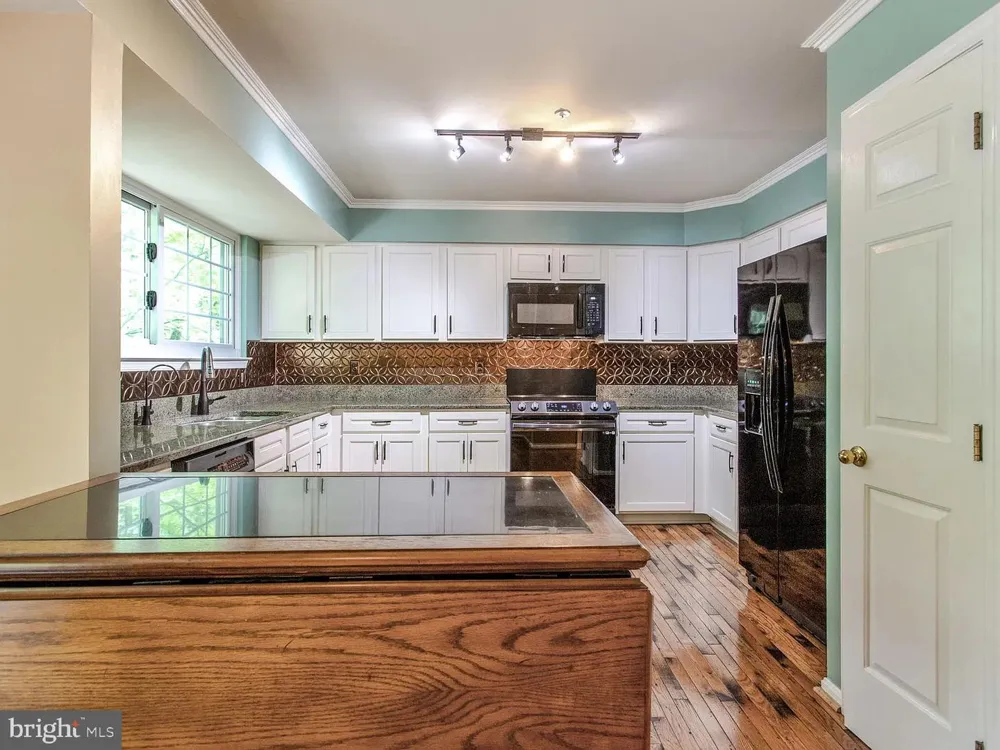 101 QUIET WATERS PLACE Annapolis, MD 21403