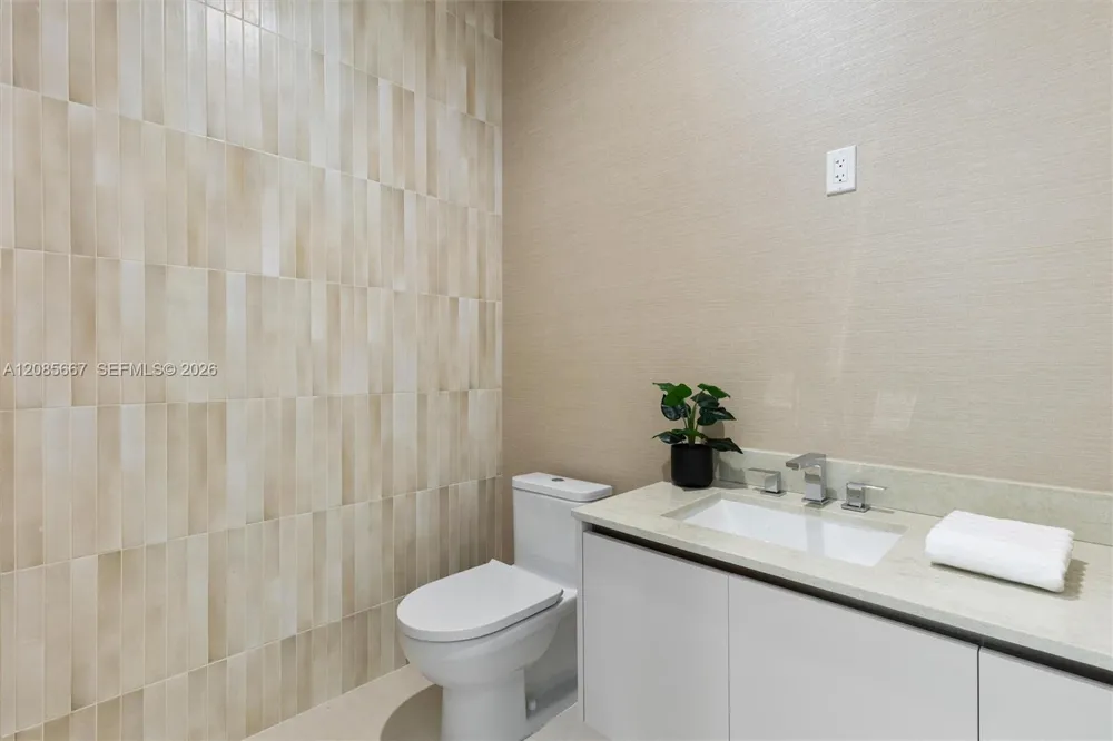8211 SW 193rd Ter Cutler Bay, FL 33157