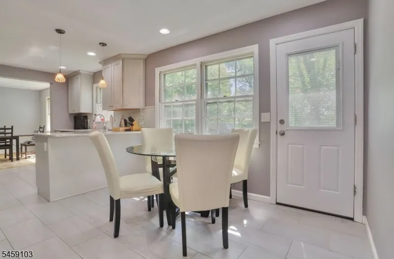 93 Summit Ct Westfield Town, NJ 07090