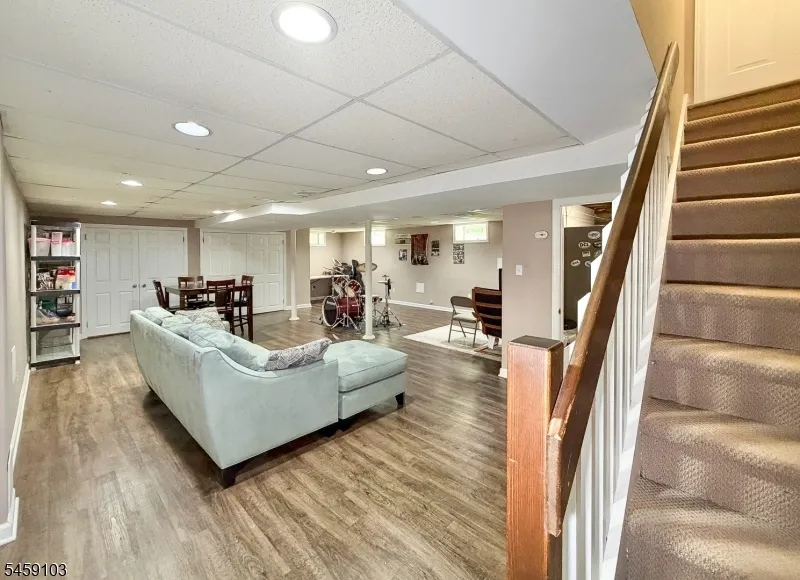 93 Summit Ct Westfield Town, NJ 07090