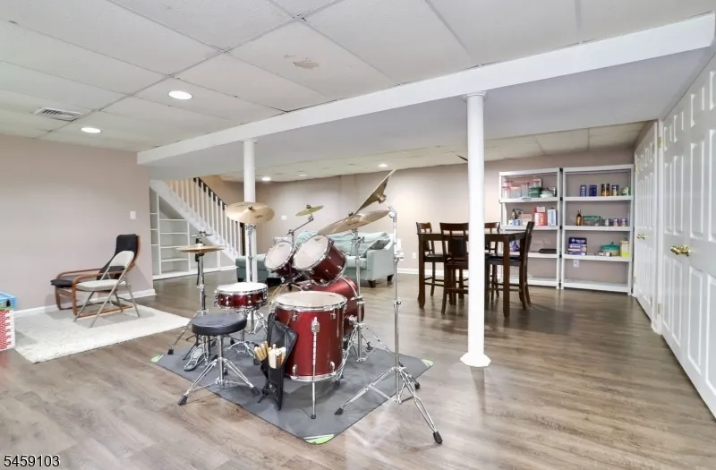 93 Summit Ct Westfield Town, NJ 07090