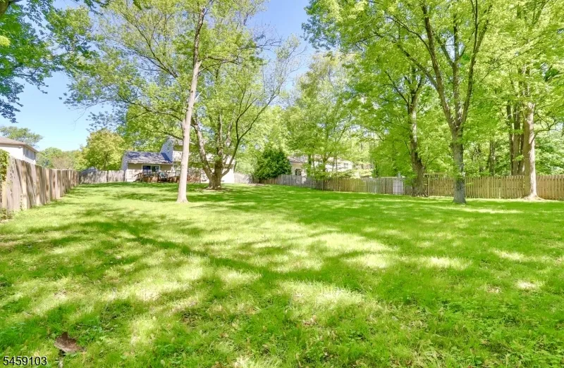 93 Summit Ct Westfield Town, NJ 07090