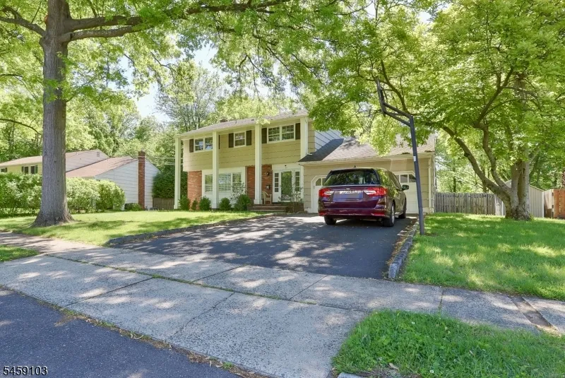 93 Summit Ct Westfield Town, NJ 07090