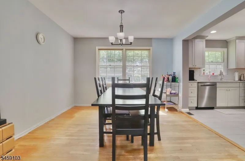 93 Summit Ct Westfield Town, NJ 07090
