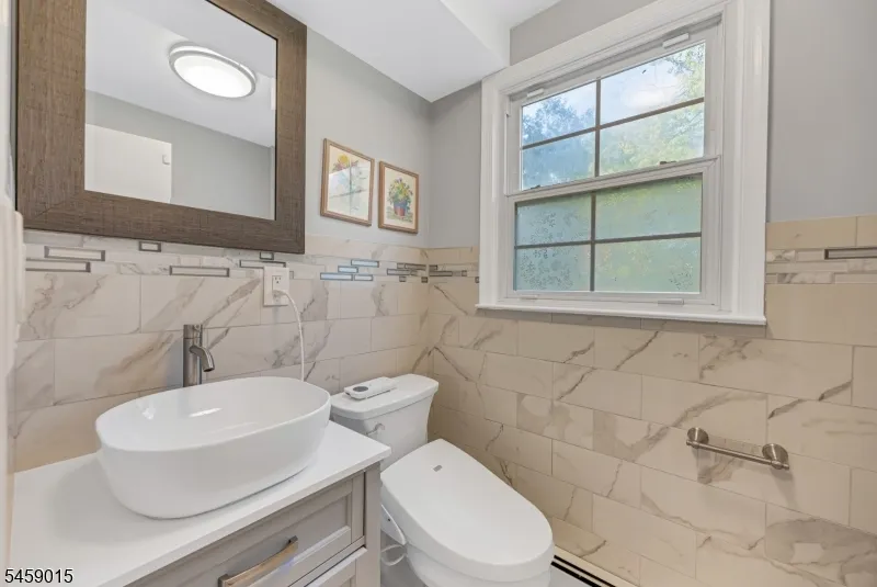 9 Edgewood Ave West Orange, NJ 07052