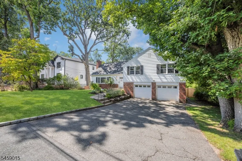 9 Edgewood Ave West Orange, NJ 07052