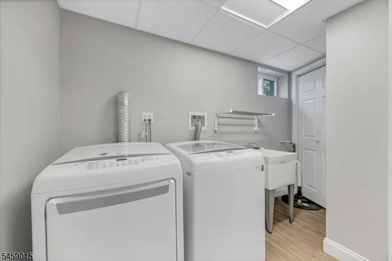 9 Edgewood Ave West Orange, NJ 07052