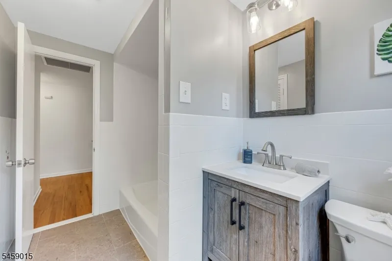 9 Edgewood Ave West Orange, NJ 07052