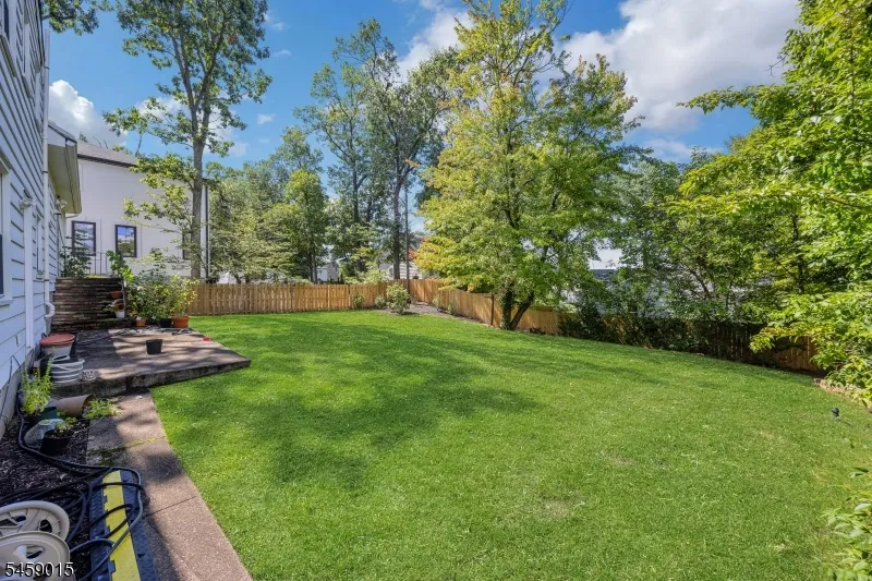 9 Edgewood Ave West Orange, NJ 07052