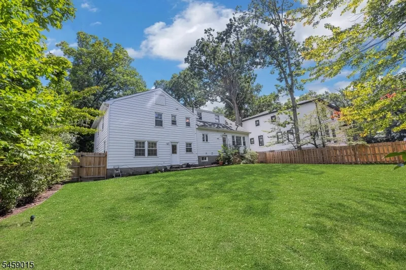 9 Edgewood Ave West Orange, NJ 07052