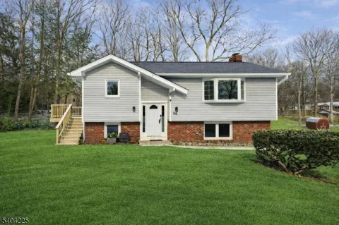 512 Lake Shore Dr