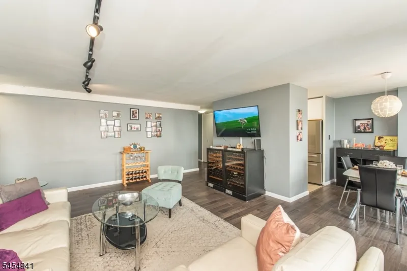 6040 BOULEVARD EAST #6F Unit 6F West New York Town, NJ 07093