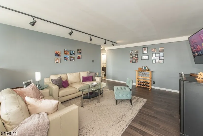 6040 BOULEVARD EAST #6F Unit 6F West New York Town, NJ 07093