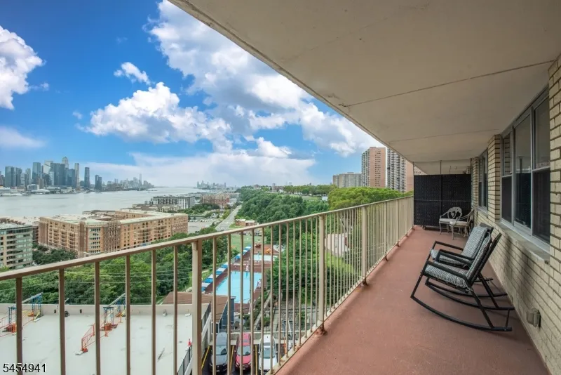 6040 BOULEVARD EAST #6F Unit 6F West New York Town, NJ 07093