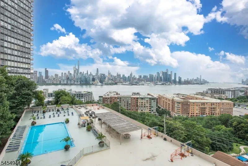 6040 BOULEVARD EAST #6F Unit 6F West New York Town, NJ 07093