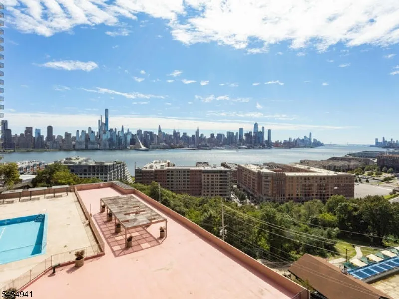 6040 BOULEVARD EAST #6F Unit 6F West New York Town, NJ 07093
