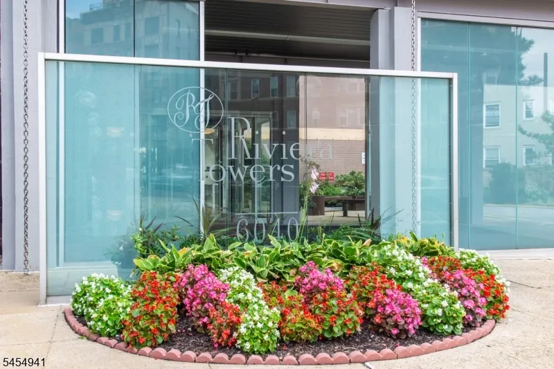 6040 BOULEVARD EAST #6F Unit 6F West New York Town, NJ 07093