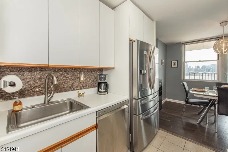 6040 BOULEVARD EAST #6F Unit 6F West New York Town, NJ 07093