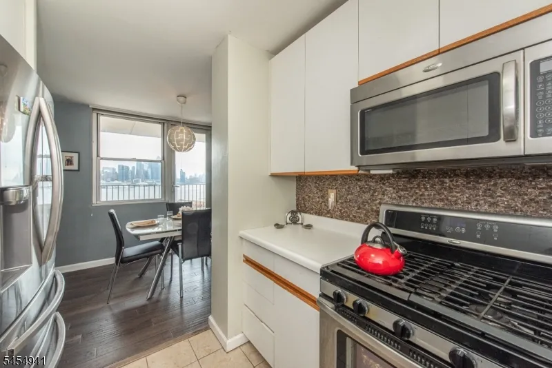 6040 BOULEVARD EAST #6F Unit 6F West New York Town, NJ 07093