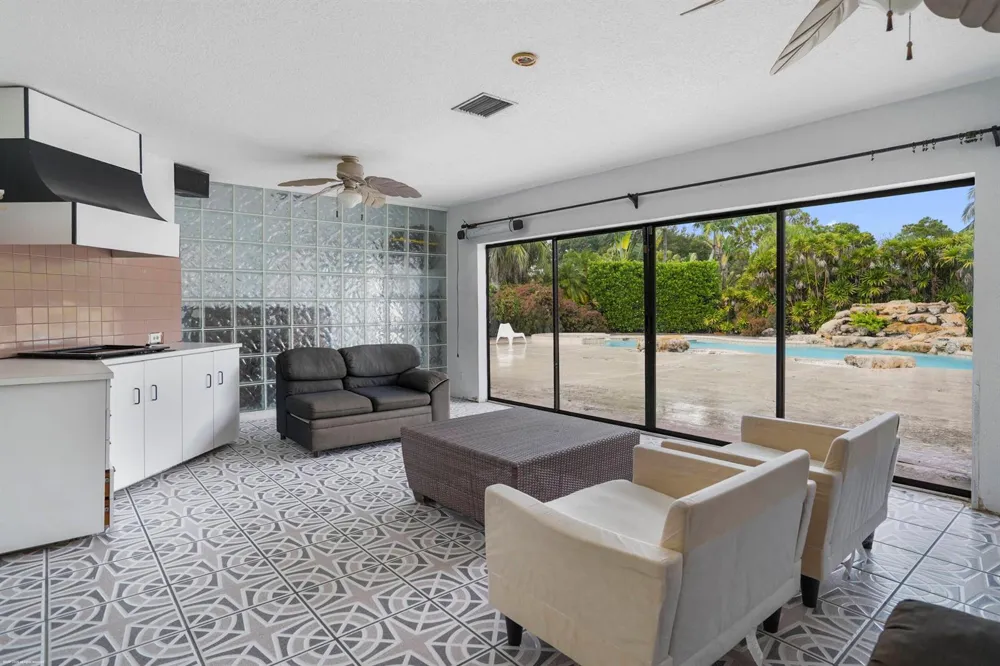 2389 KING TERRACE Wellington, FL 33414