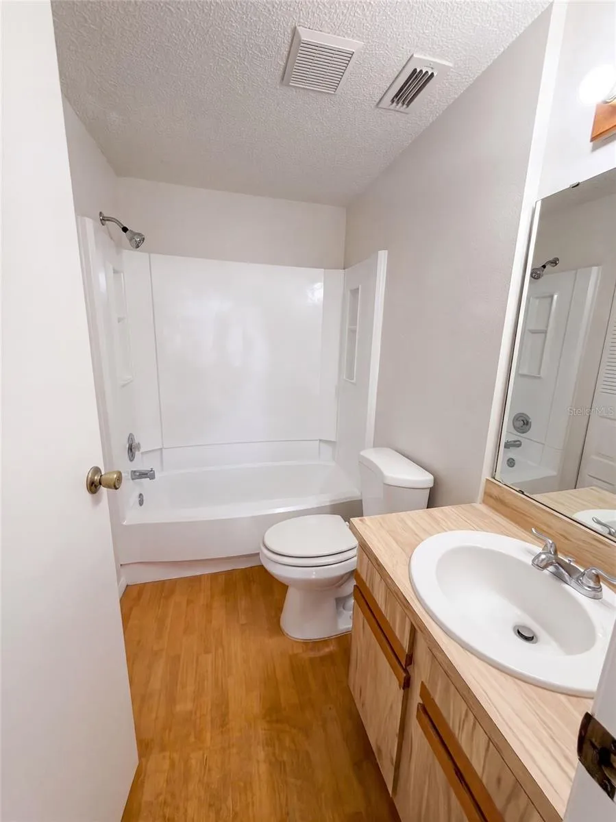3803 60TH STREET W Bradenton, FL 34209