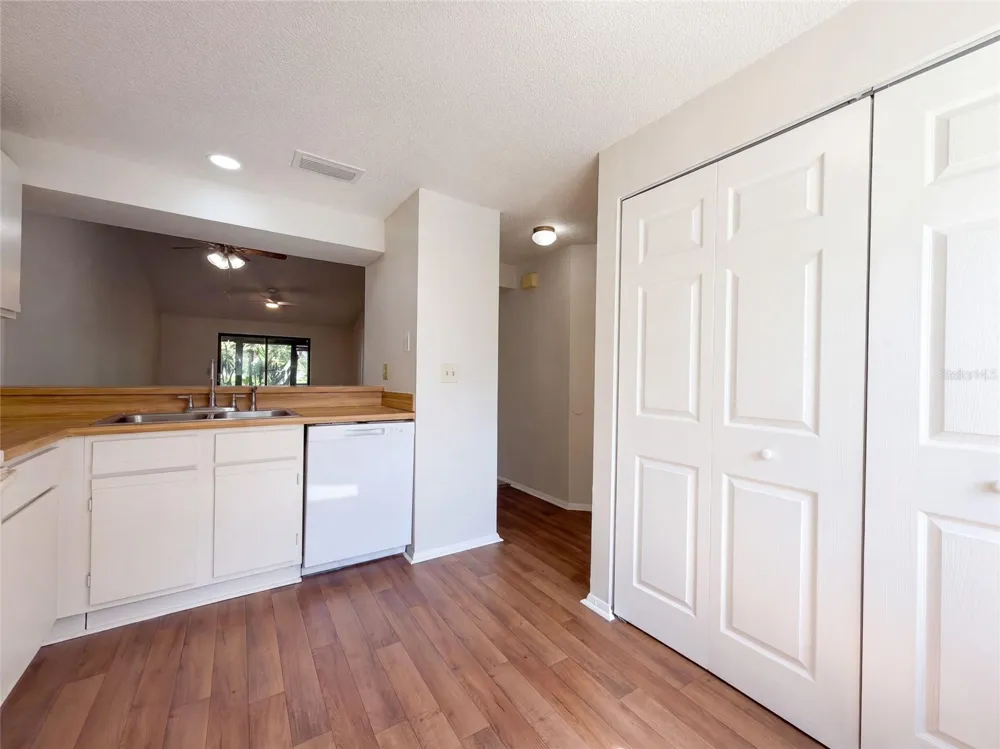 3803 60TH STREET W Bradenton, FL 34209