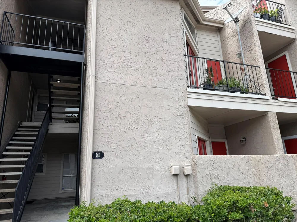 10855 Meadowglen Lane #808 Hockley, TX 77042
