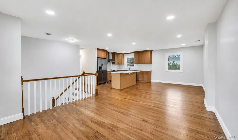 339 Avenue B Ronkonkoma, NY 11779