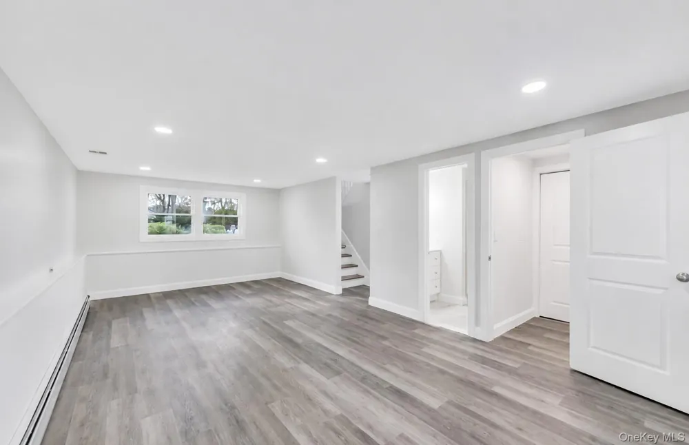 339 Avenue B Ronkonkoma, NY 11779