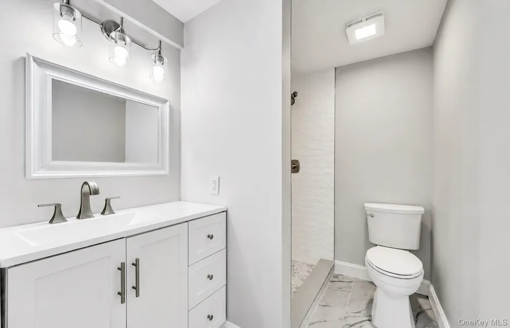 339 Avenue B Ronkonkoma, NY 11779