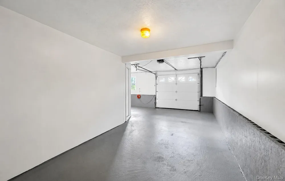 339 Avenue B Ronkonkoma, NY 11779