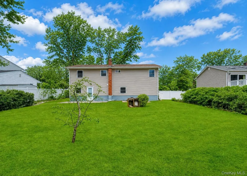 339 Avenue B Ronkonkoma, NY 11779