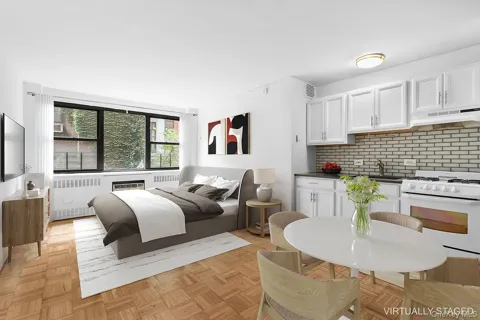 110 E 36th Street #1E