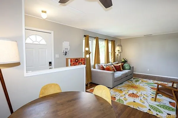 384 Michigan Avenue Massapequa Park, NY 11762