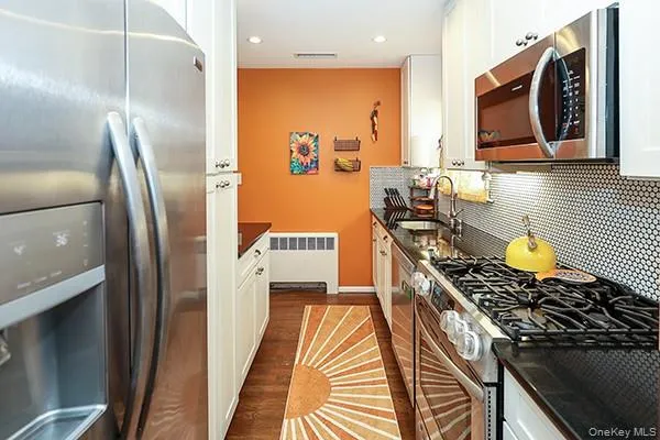 384 Michigan Avenue Massapequa Park, NY 11762