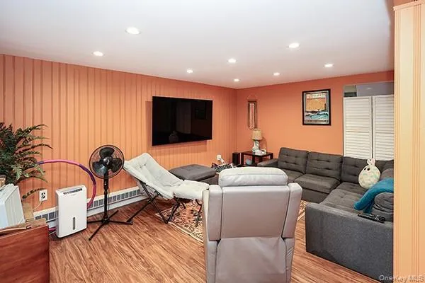 384 Michigan Avenue Massapequa Park, NY 11762