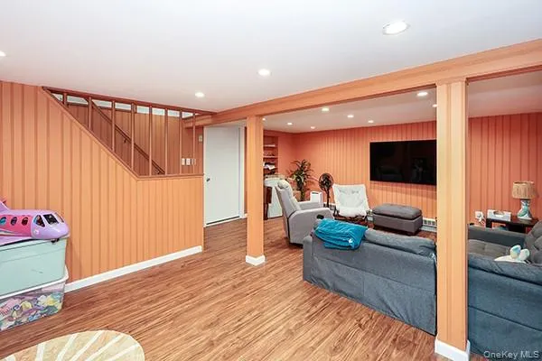 384 Michigan Avenue Massapequa Park, NY 11762