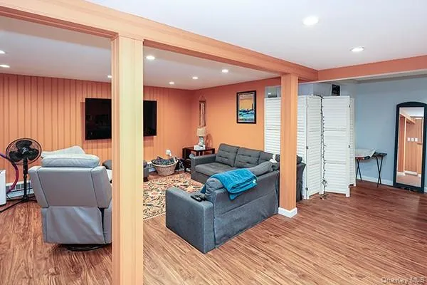 384 Michigan Avenue Massapequa Park, NY 11762