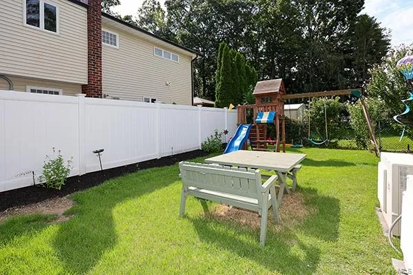 384 Michigan Avenue Massapequa Park, NY 11762