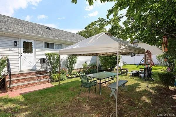 384 Michigan Avenue Massapequa Park, NY 11762