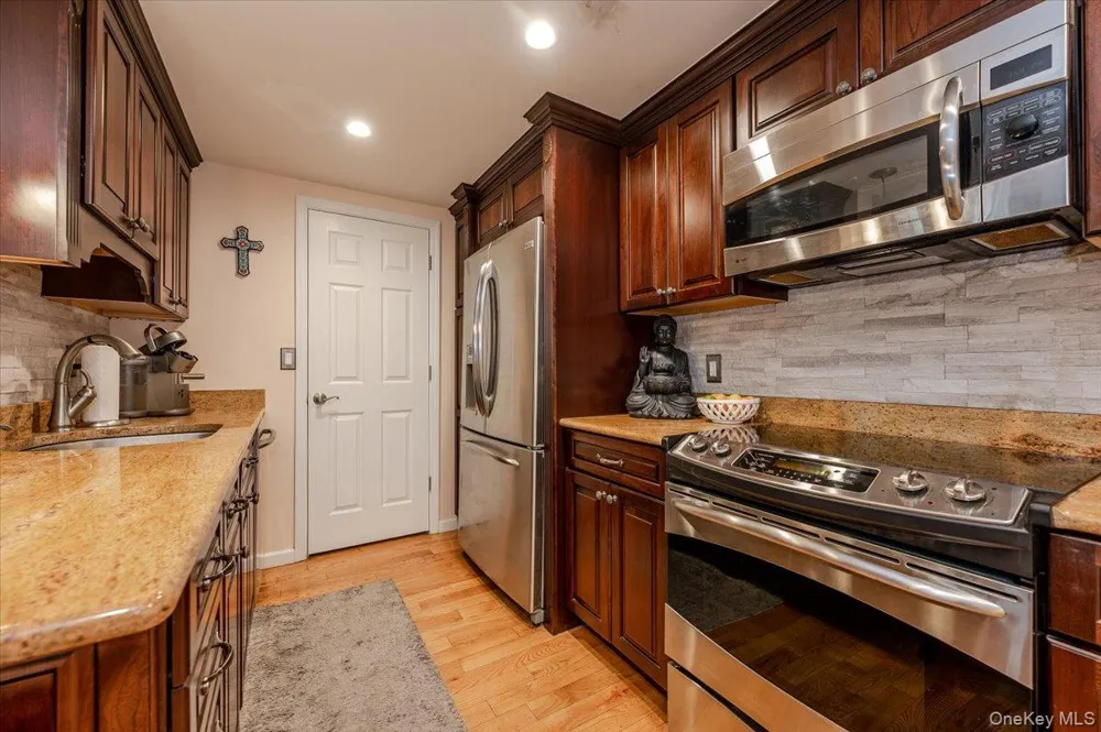 185 W Park Avenue #201 Long Beach, NY 11561