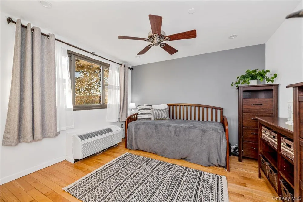 185 W Park Avenue #201 Long Beach, NY 11561