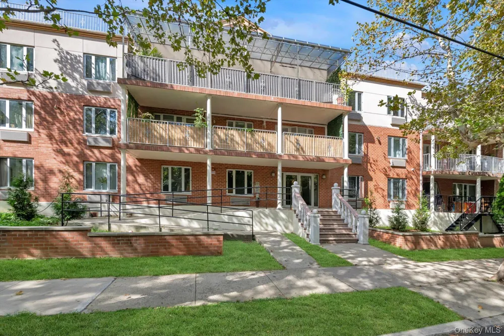 6434 Grand Central Parkway #3G Forest Hills, NY 11375