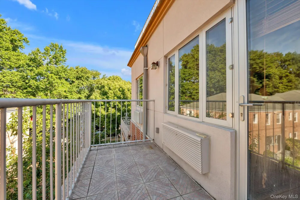 6434 Grand Central Parkway #3G Forest Hills, NY 11375