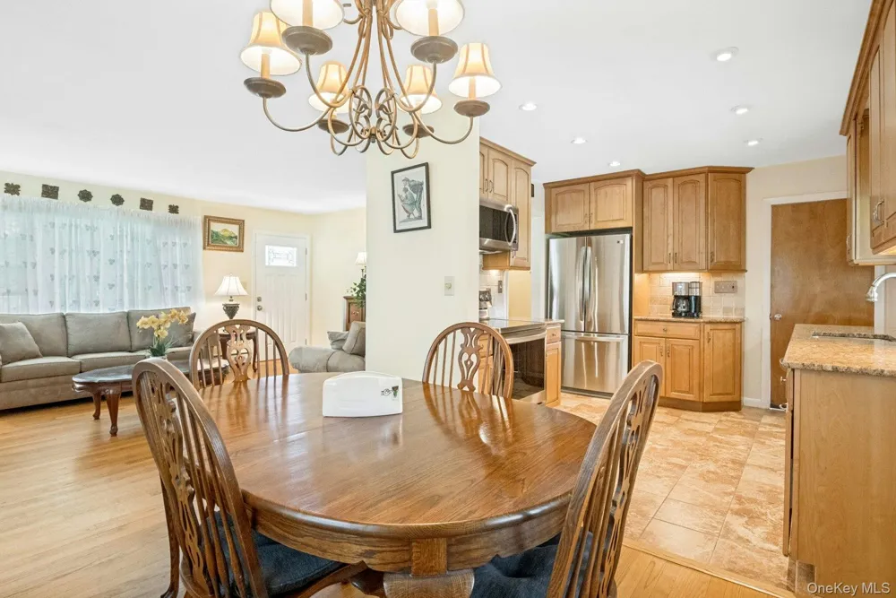 874 Linda Avenue Thornwood, NY 10594