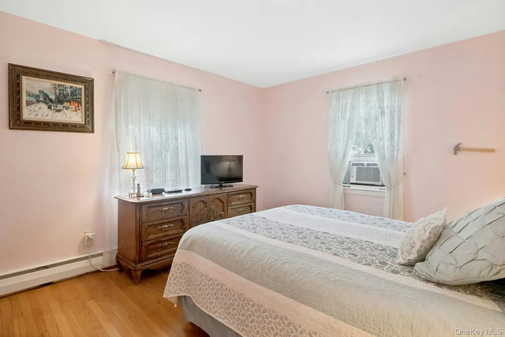 874 Linda Avenue Thornwood, NY 10594