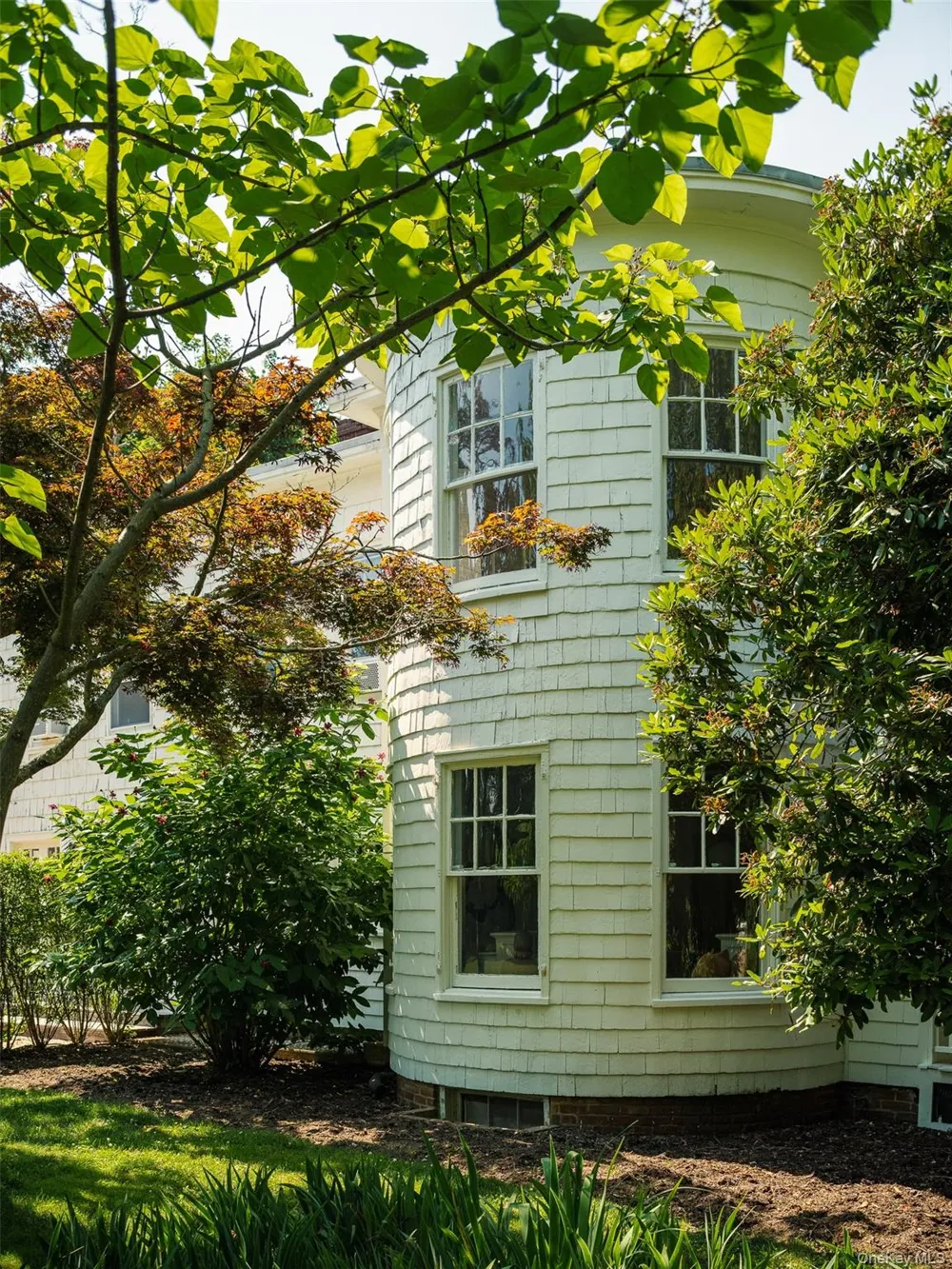 1200 Indian Neck Lane Peconic, NY 11958