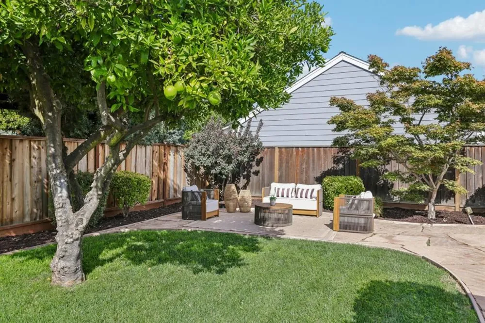 1054 Thornton Way San Jose, CA 95128